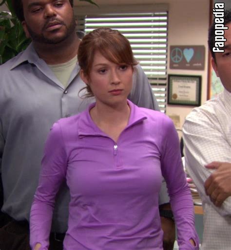 ellie kemper nude|Ellie Kemper Sexy Scene in The Office .